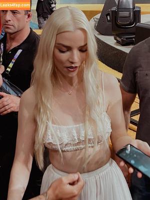 Anya Taylor-Joy фото #3137