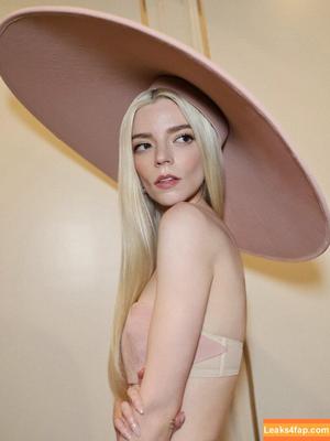 Anya Taylor-Joy photo #3166