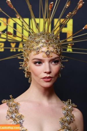 Anya Taylor фото #0017