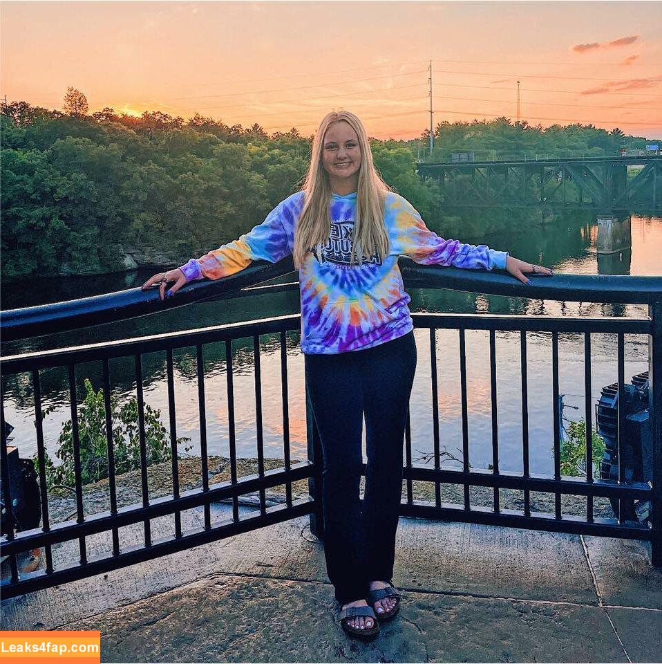 Anya Truax / anyatruax leaked photo photo #0011