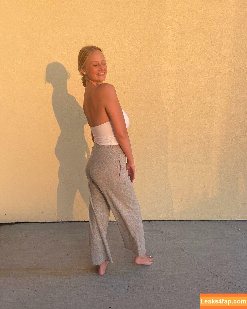 Anya Truax / anyatruax leaked photo photo #0026