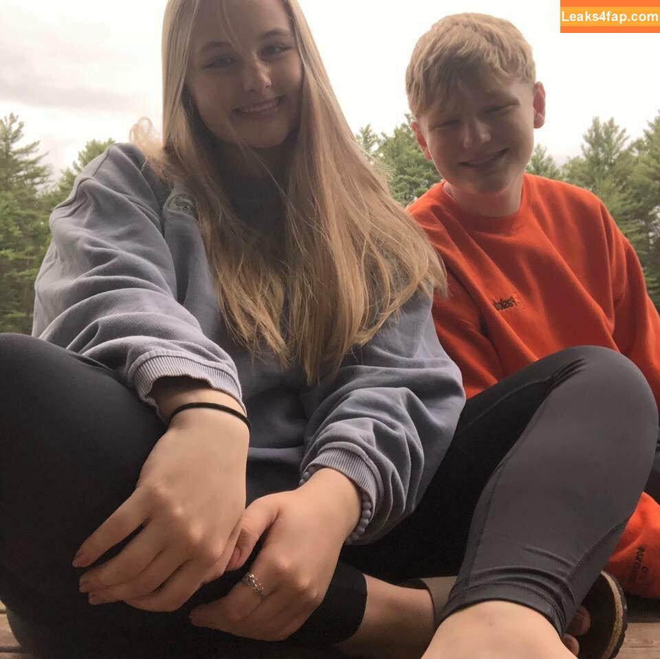 Anya Truax / anyatruax leaked photo photo #0033