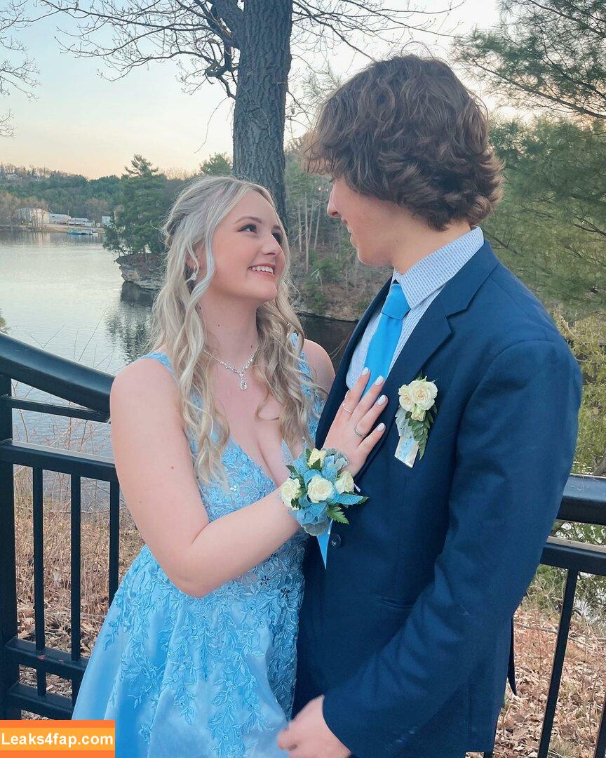 Anya Truax / anyatruax leaked photo photo #0038