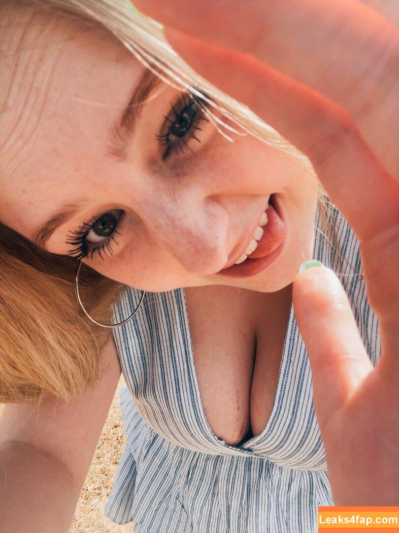 Anya Truax / anyatruax leaked photo photo #0082