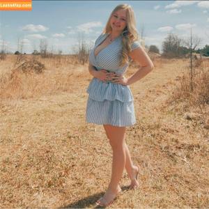 Anya Truax photo #0023