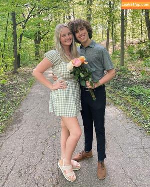 Anya Truax photo #0048