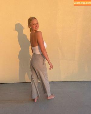 Anya Truax photo #0069