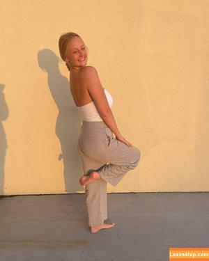 Anya Truax photo #0071