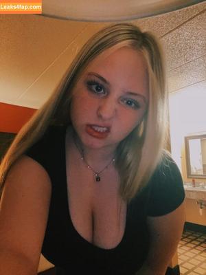 Anya Truax photo #0083