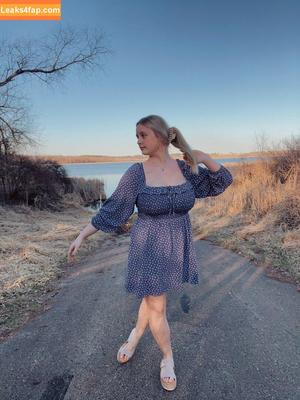 Anya Truax photo #0103