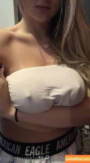 Anya Truax photo #0141