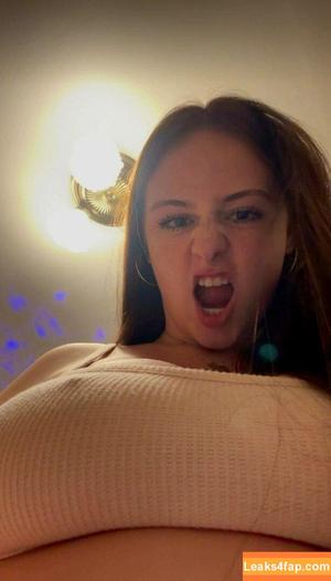 Anya Truax photo #0229