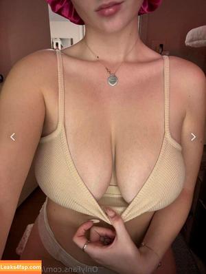 Anya Truax photo #0237