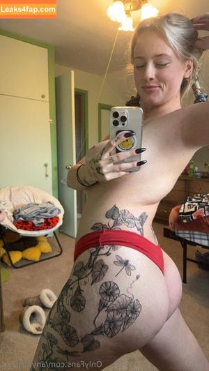 Anya Truax photo #0534