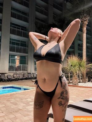 Anya Truax photo #0559