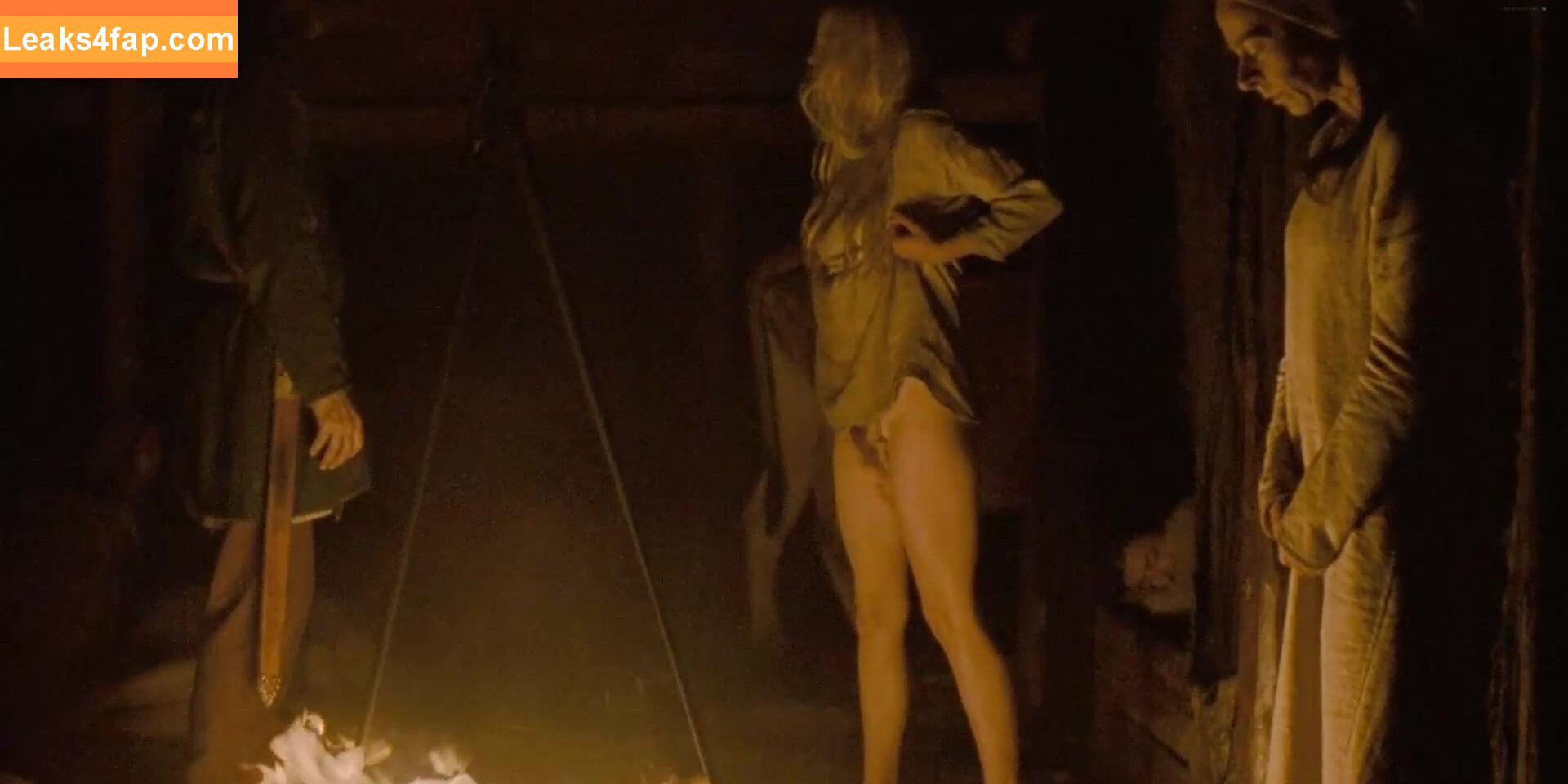 anyataylorjoy /  leaked photo photo #0003