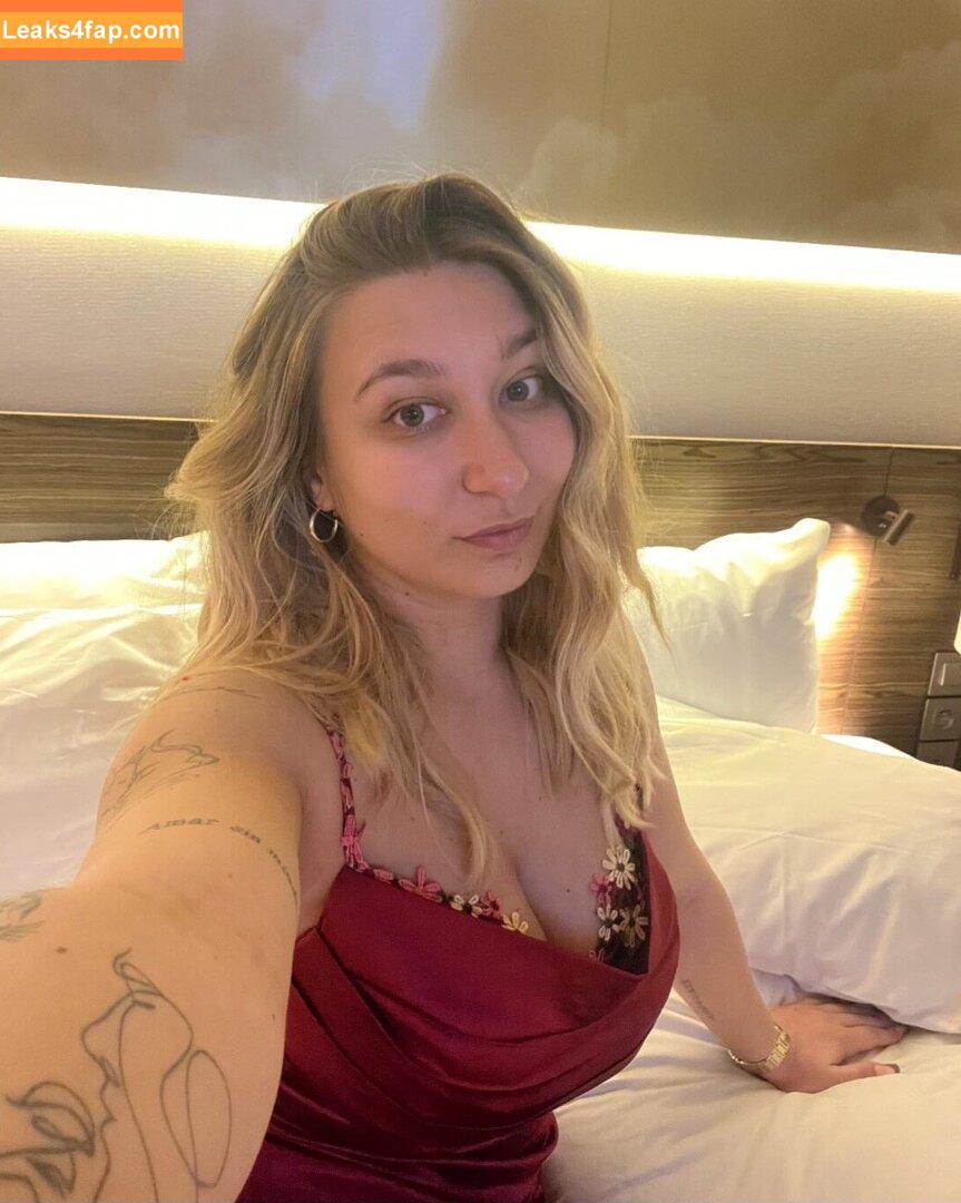 Apoline Perret / apolineprrt / shaniaperrett leaked photo photo #0137