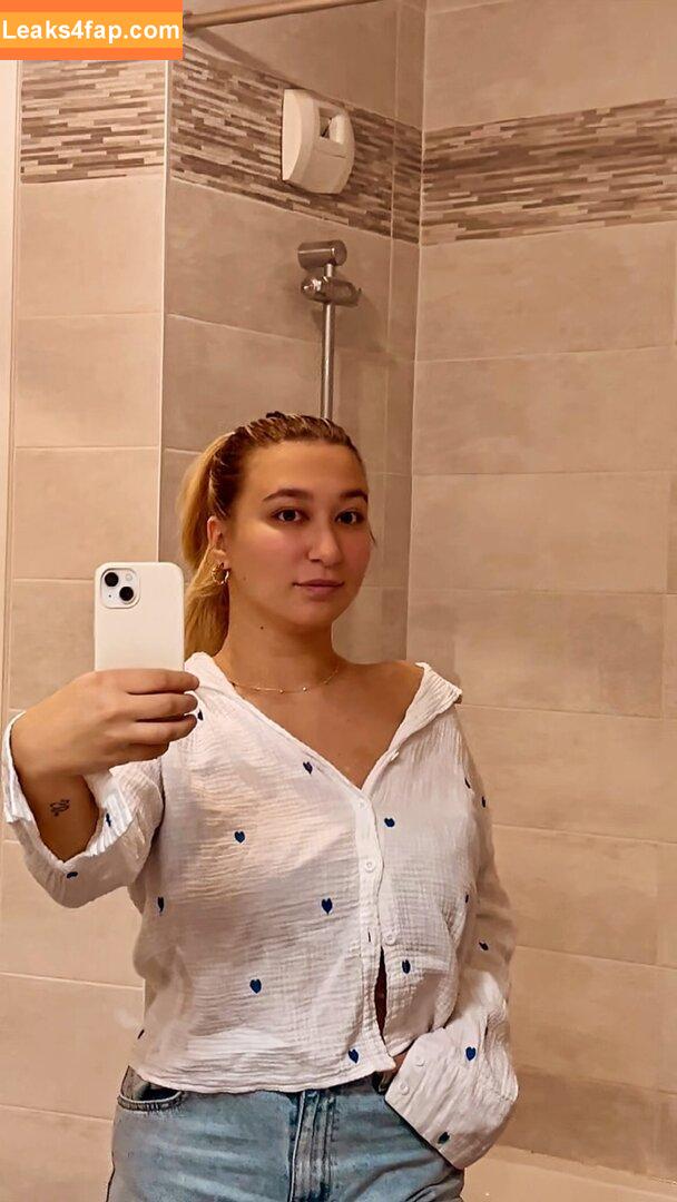 Apoline Perret / apolineprrt / shaniaperrett leaked photo photo #0140