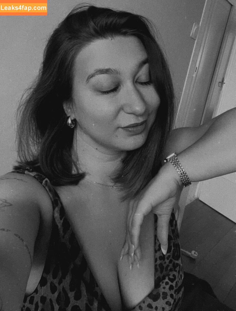Apoline Perret / apolineprrt / shaniaperrett leaked photo photo #0155