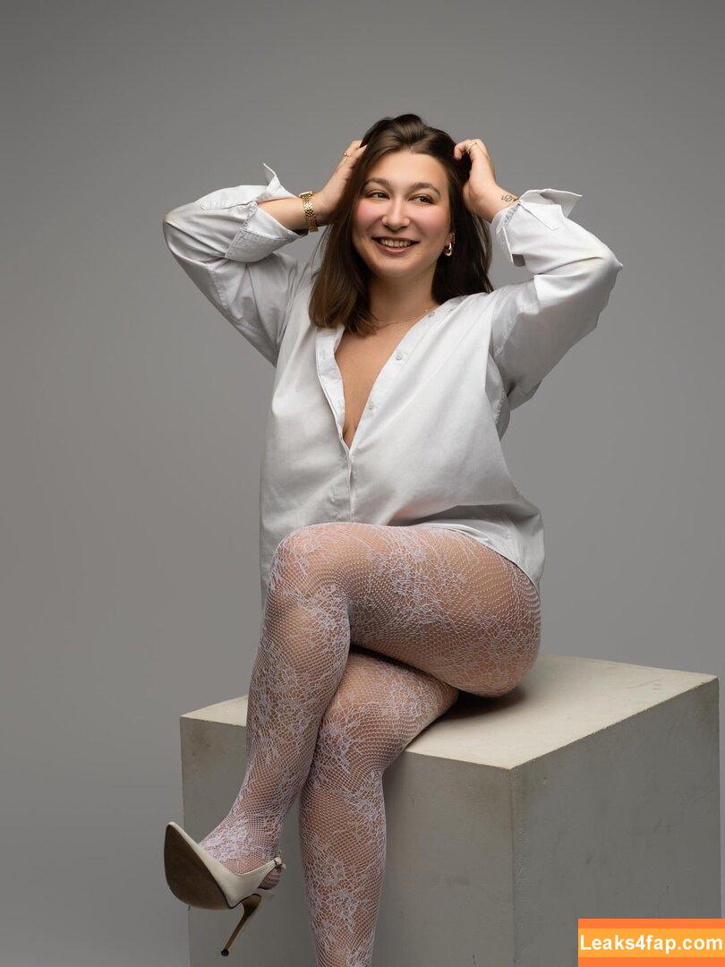 Apoline Perret / apolineprrt / shaniaperrett leaked photo photo #0156