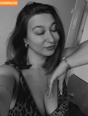 Apoline Perret photo #0155