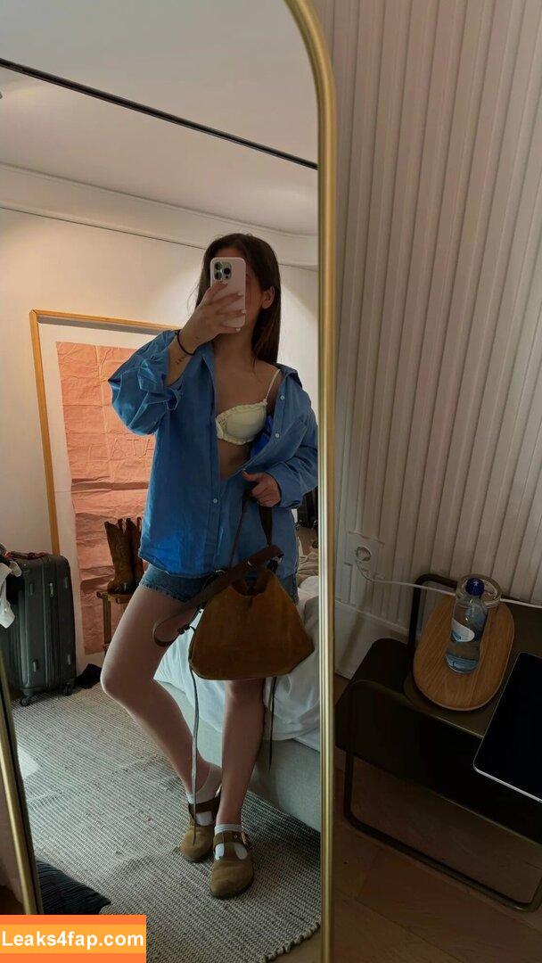 Apollinegrmz / Apo / apolline_guer leaked photo photo #0181