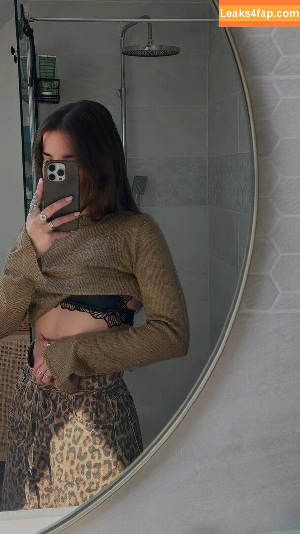 Apollinegrmz / Apo / apolline_guer leaked photo photo #0183