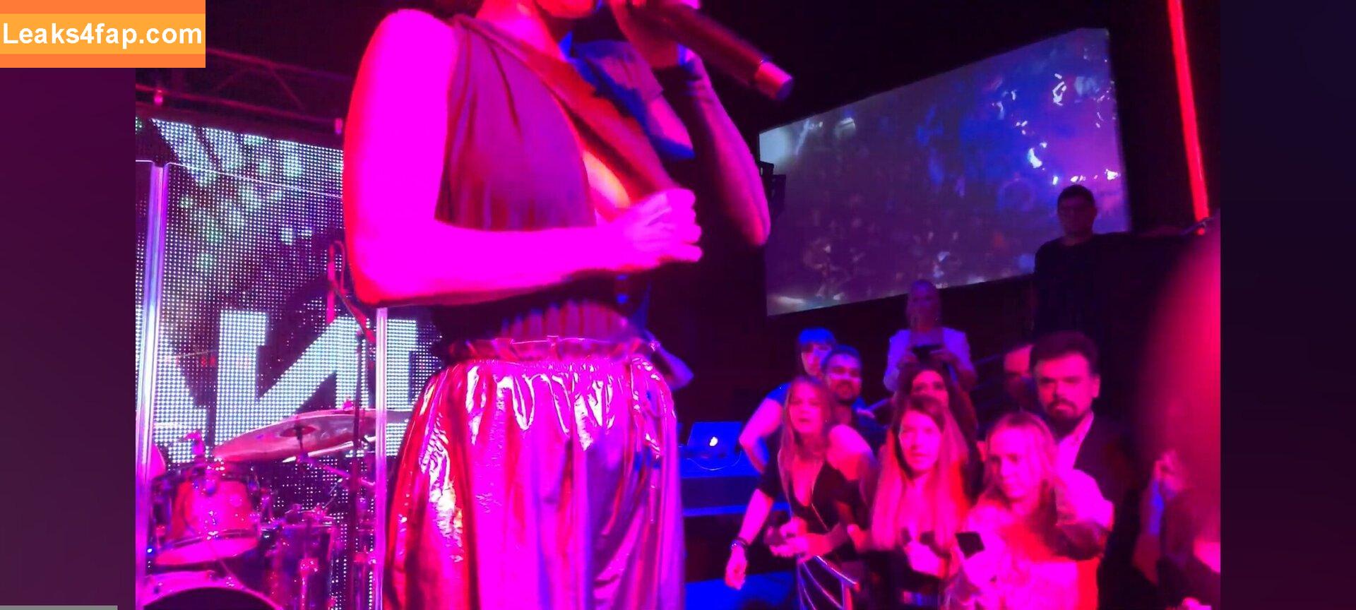 Apostoleanu / Inna leaked photo photo #0360