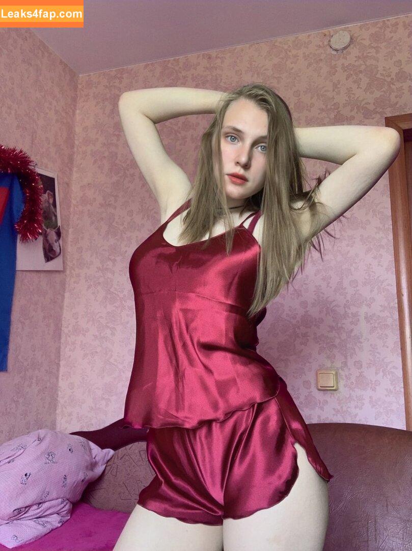 Aprikosin / aprikosin3 / superbanka / valerycat leaked photo photo #0173