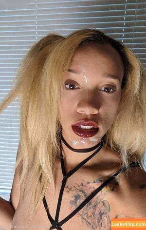 April Blaze photo #0040