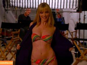 April Bowlby photo #0075