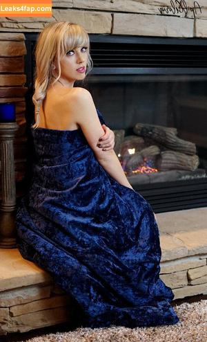 April Gloria фото #0041