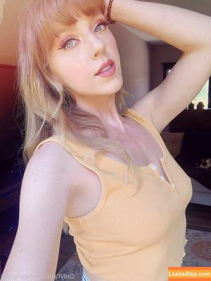 April Gloria фото #0318