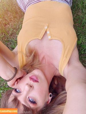 April Gloria фото #0331