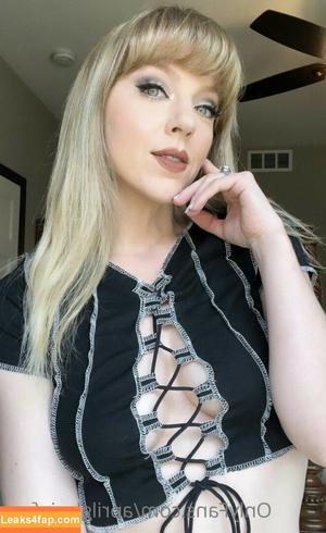 April Gloria фото #0493