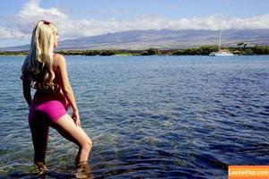 April Gloria фото #0554