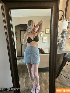 April Gloria фото #0601