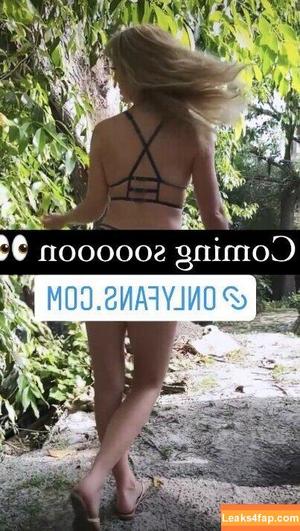 April Gloria фото #0744