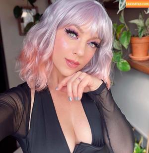 April Gloria фото #0824