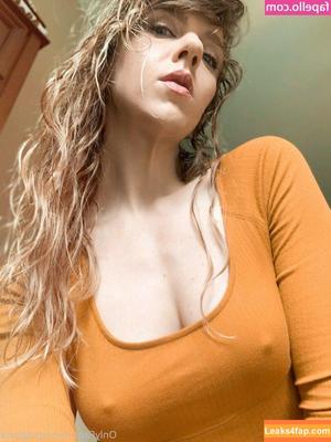 April Gloria фото #0873