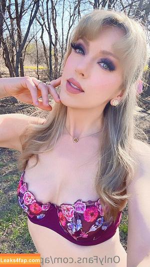 April Gloria фото #0912