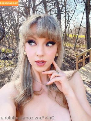 April Gloria фото #0919