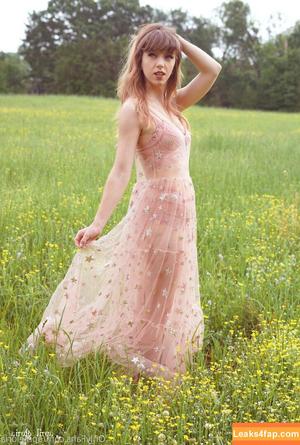 April Gloria фото #1023