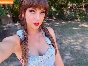 April Gloria photo #1111