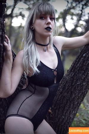 April Gloria photo #1550