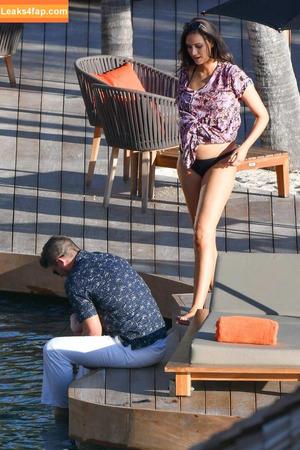 April Love Geary photo #0127