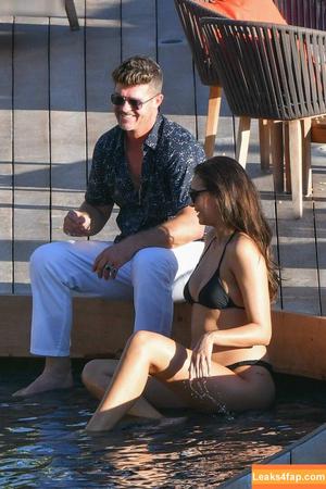 April Love Geary photo #0132