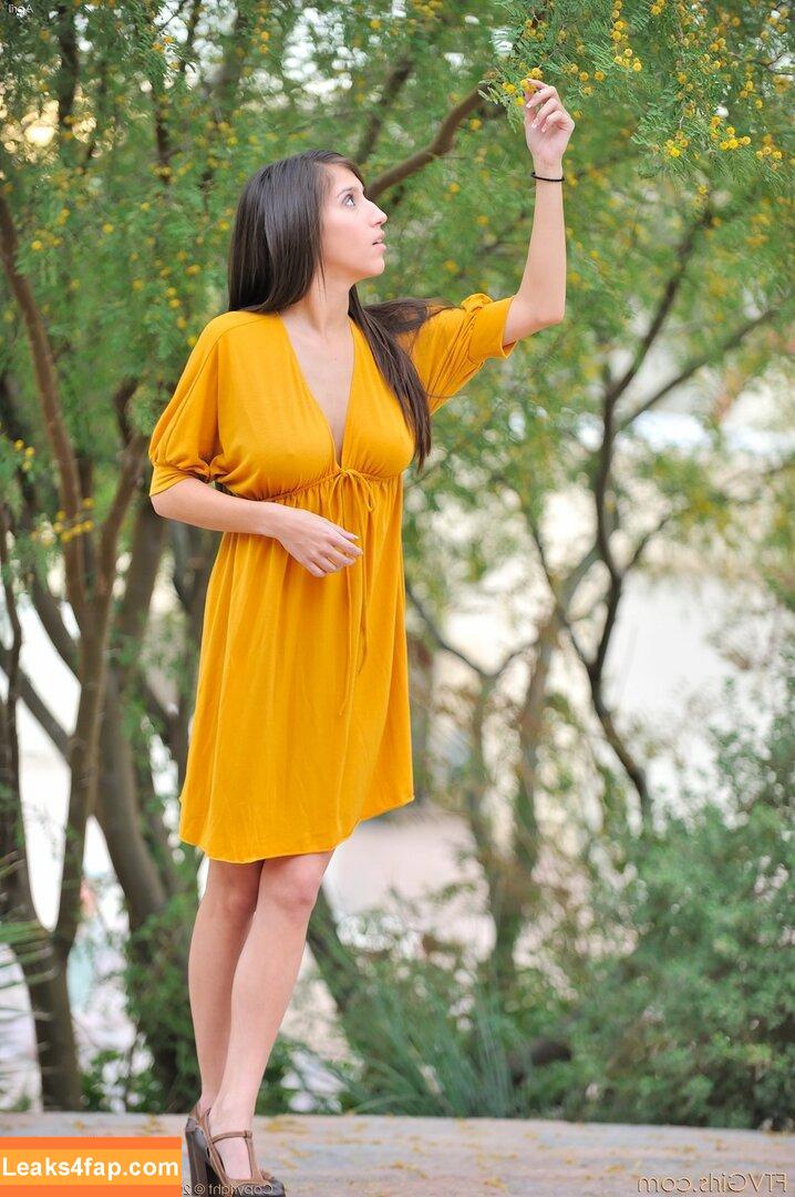 April O'Neil / heyitsapril / heyitsapriloneil leaked photo photo #0700