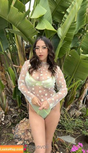 April O'Neil photo #0038