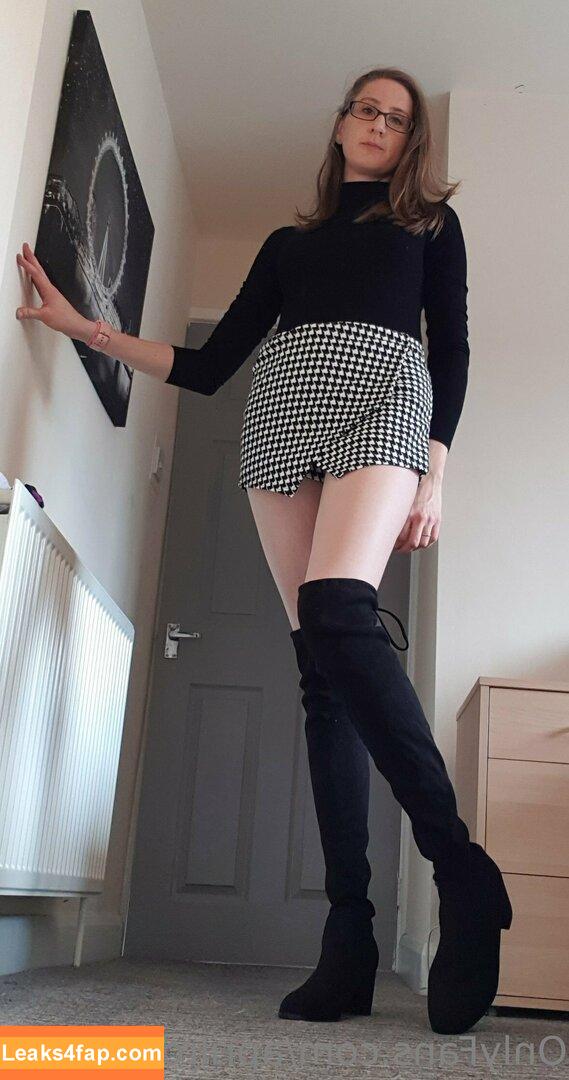 aprilrosejonesxfree / averiejonell leaked photo photo #0014